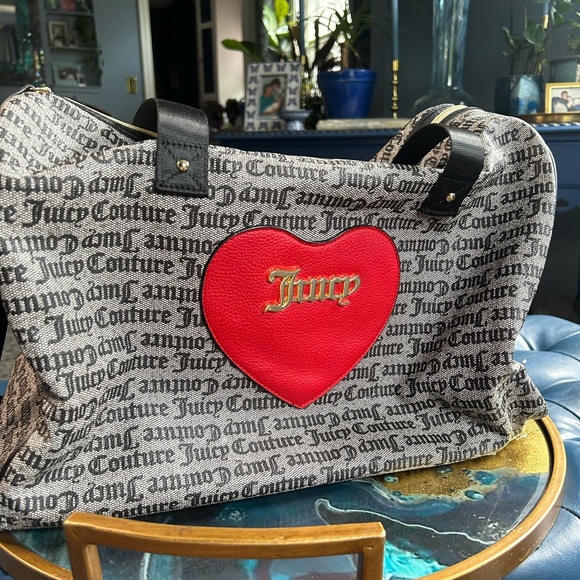 Juicy Couture black and white with red heart travel duffle bag. - Picture 1 of 12